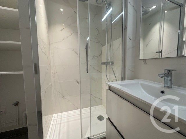 Appartement F2 à louer - 2 pièces - 39.51 m2 - PARIS - 75015 - ILE-DE-FRANCE - Century 21 Victor Hugo - Trocadéro