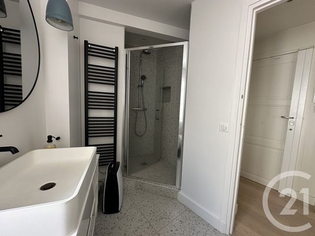 Appartement F2 à louer - 2 pièces - 44.32 m2 - PARIS - 75016 - ILE-DE-FRANCE - Century 21 Victor Hugo - Trocadéro