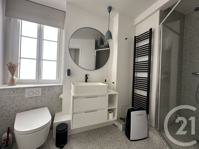 Appartement F2 à louer - 2 pièces - 44.32 m2 - PARIS - 75016 - ILE-DE-FRANCE - Century 21 Victor Hugo - Trocadéro