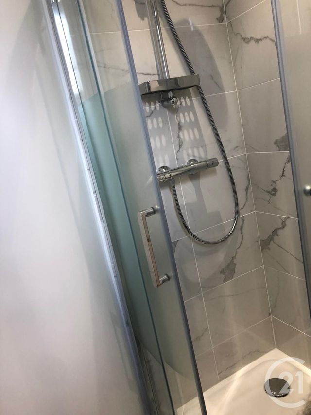 Appartement F2 à louer - 2 pièces - 29.38 m2 - PARIS - 75116 - ILE-DE-FRANCE - Century 21 Victor Hugo - Trocadéro
