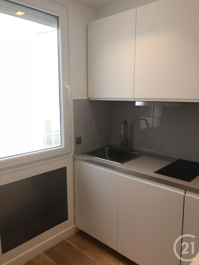 Appartement F2 à louer - 2 pièces - 29.38 m2 - PARIS - 75116 - ILE-DE-FRANCE - Century 21 Victor Hugo - Trocadéro