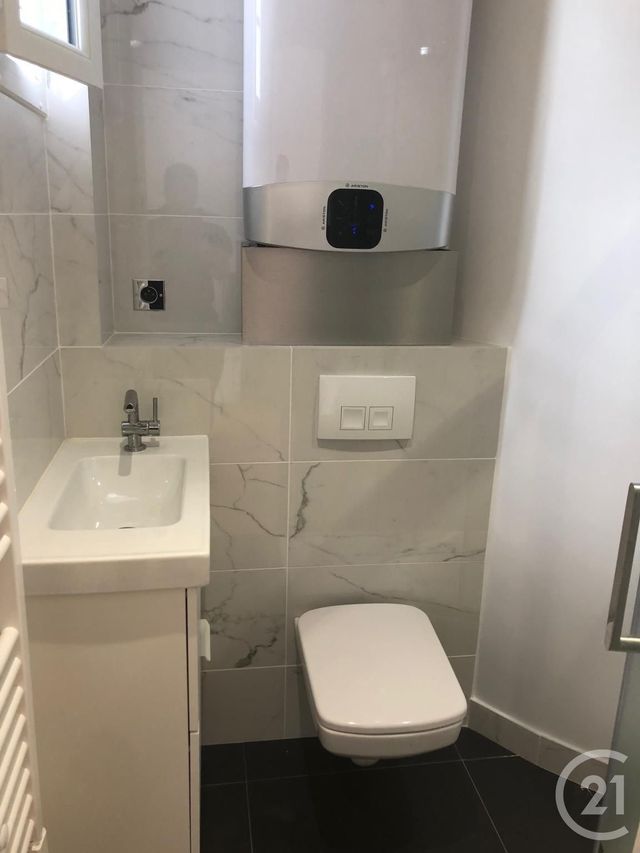 Appartement F2 à louer - 2 pièces - 29.38 m2 - PARIS - 75116 - ILE-DE-FRANCE - Century 21 Victor Hugo - Trocadéro