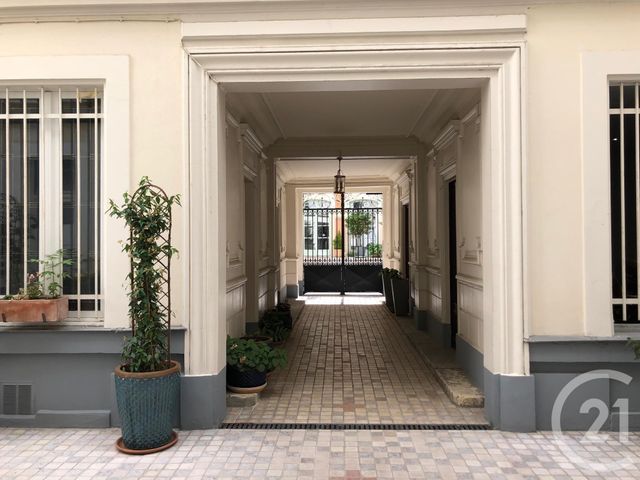 Appartement F2 à louer - 2 pièces - 29.38 m2 - PARIS - 75116 - ILE-DE-FRANCE - Century 21 Victor Hugo - Trocadéro