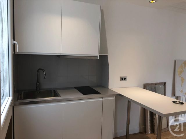 Appartement F2 à louer - 2 pièces - 29.38 m2 - PARIS - 75116 - ILE-DE-FRANCE - Century 21 Victor Hugo - Trocadéro