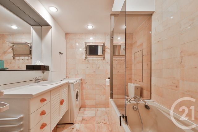 Appartement F2 à vendre - 2 pièces - 66.89 m2 - PARIS - 75016 - ILE-DE-FRANCE - Century 21 Victor Hugo - Trocadéro
