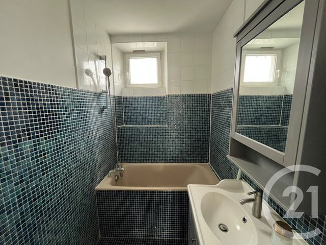 Appartement F2 à louer - 2 pièces - 43.36 m2 - PARIS - 75017 - ILE-DE-FRANCE - Century 21 Victor Hugo - Trocadéro