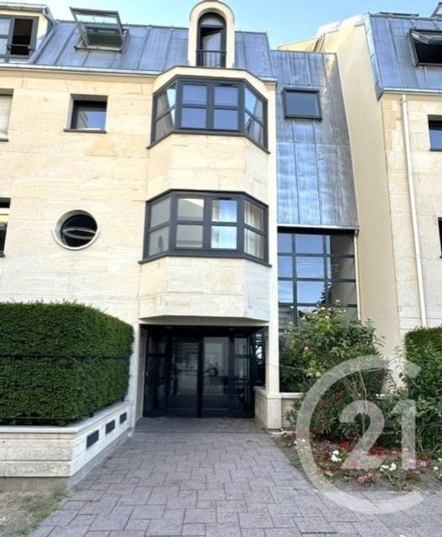 Appartement F3 à vendre - 3 pièces - 53.82 m2 - COURBEVOIE - 92 - ILE-DE-FRANCE - Century 21 Victor Hugo - Trocadéro