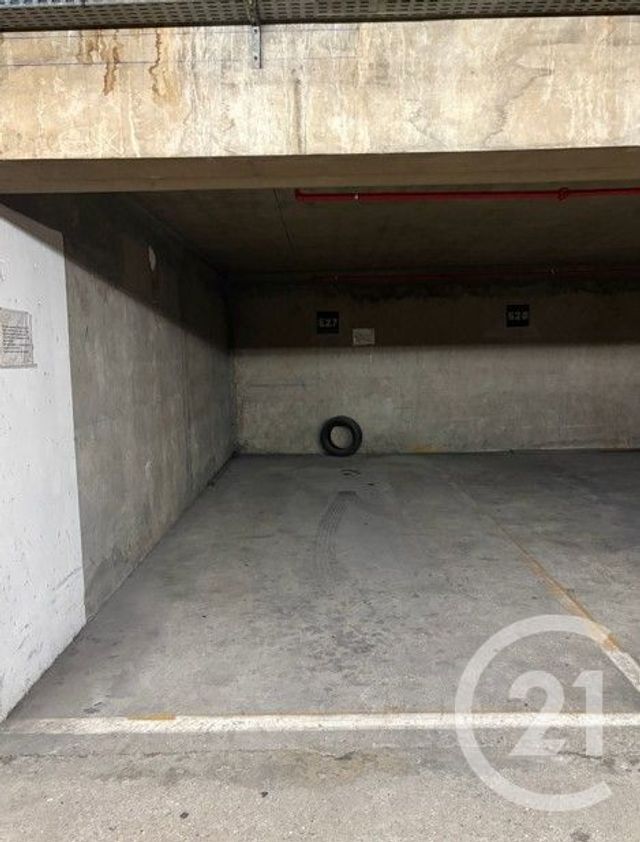 parking à vendre - 17.5 m2 - PARIS - 75008 - ILE-DE-FRANCE - Century 21 Victor Hugo - Trocadéro