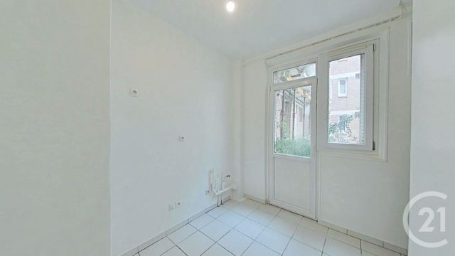 Appartement F3 à vendre - 3 pièces - 80.64 m2 - PARIS - 75016 - ILE-DE-FRANCE - Century 21 Victor Hugo - Trocadéro