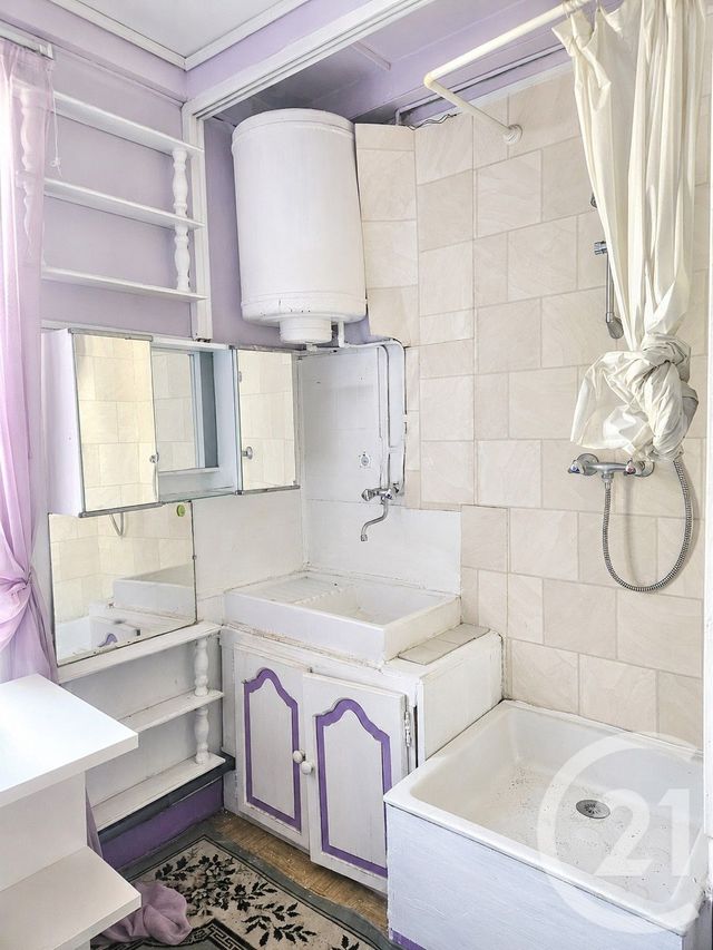 Appartement F1 à vendre - 1 pièce - 10.43 m2 - PARIS - 75017 - ILE-DE-FRANCE - Century 21 Victor Hugo - Trocadéro