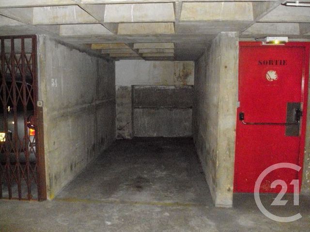 parking à louer - 8.0 m2 - PARIS - 75016 - ILE-DE-FRANCE - Century 21 Victor Hugo - Trocadéro