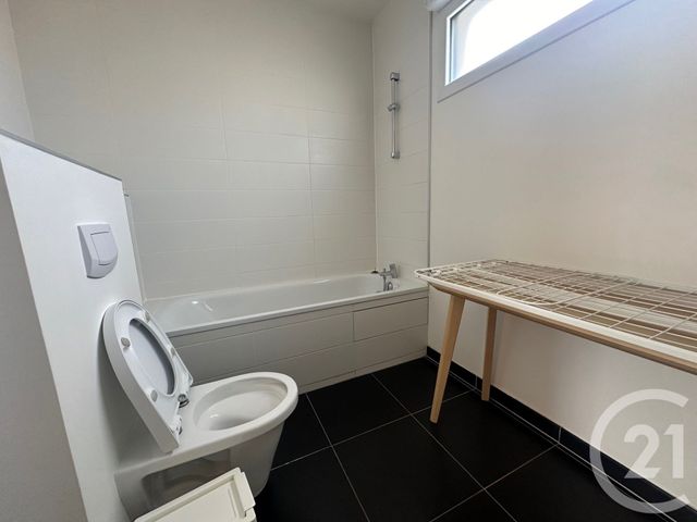 Appartement F3 à louer - 3 pièces - 70.7 m2 - ST OUEN - 93 - ILE-DE-FRANCE - Century 21 Victor Hugo - Trocadéro
