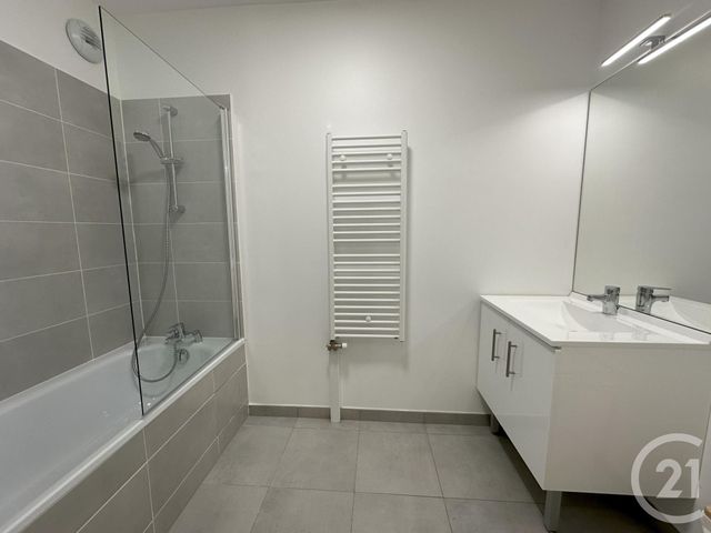Appartement F3 à louer - 3 pièces - 65.21 m2 - AUBERVILLIERS - 93 - ILE-DE-FRANCE - Century 21 Victor Hugo - Trocadéro