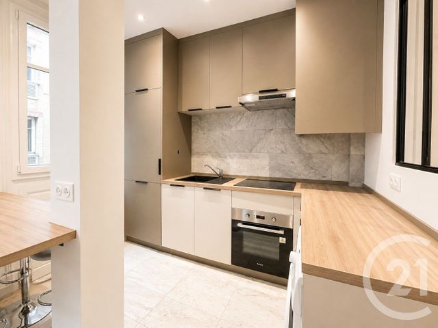 Appartement F2 à louer - 2 pièces - 40.3 m2 - PARIS - 75017 - ILE-DE-FRANCE - Century 21 Victor Hugo - Trocadéro