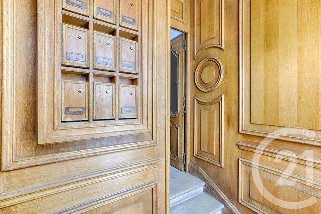 Appartement Duplex à louer - 4 pièces - 142.25 m2 - PARIS - 75016 - ILE-DE-FRANCE - Century 21 Victor Hugo - Trocadéro