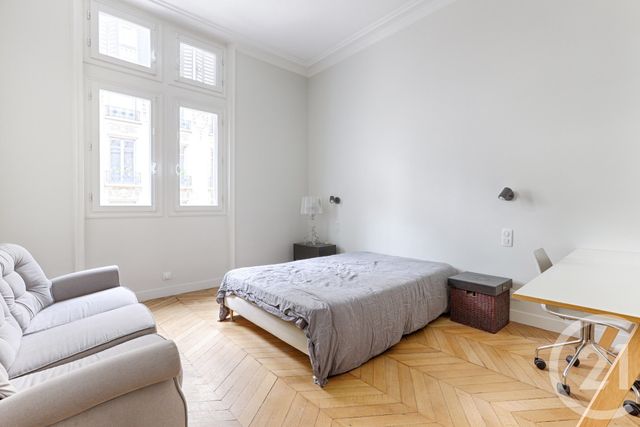Appartement Duplex à louer - 4 pièces - 142.25 m2 - PARIS - 75016 - ILE-DE-FRANCE - Century 21 Victor Hugo - Trocadéro