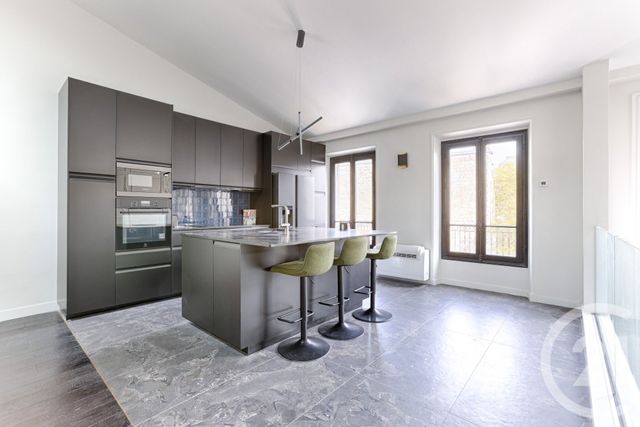 Appartement Duplex à louer - 4 pièces - 142.25 m2 - PARIS - 75016 - ILE-DE-FRANCE - Century 21 Victor Hugo - Trocadéro