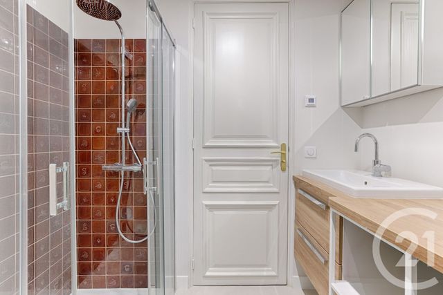 Appartement Duplex à louer - 4 pièces - 142.25 m2 - PARIS - 75016 - ILE-DE-FRANCE - Century 21 Victor Hugo - Trocadéro
