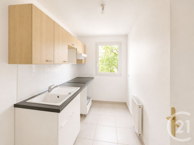 Appartement F2 à louer - 2 pièces - 44.79 m2 - COURBEVOIE - 92 - ILE-DE-FRANCE - Century 21 Victor Hugo - Trocadéro