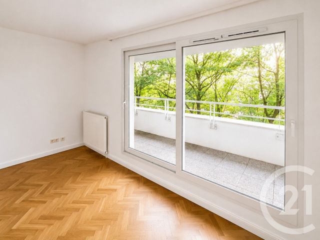 Appartement F2 à louer - 2 pièces - 44.79 m2 - COURBEVOIE - 92 - ILE-DE-FRANCE - Century 21 Victor Hugo - Trocadéro