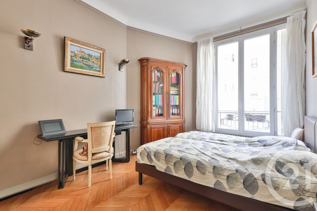 Appartement F5 à vendre - 5 pièces - 147.7 m2 - PARIS - 75016 - ILE-DE-FRANCE - Century 21 Victor Hugo - Trocadéro