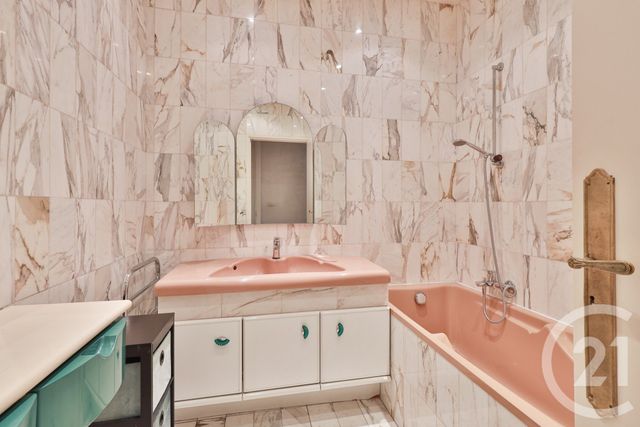 Appartement F5 à vendre - 5 pièces - 147.7 m2 - PARIS - 75016 - ILE-DE-FRANCE - Century 21 Victor Hugo - Trocadéro