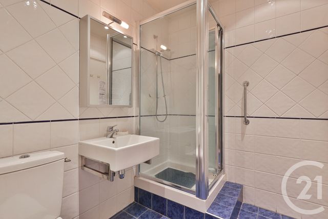Appartement F5 à vendre - 5 pièces - 147.7 m2 - PARIS - 75016 - ILE-DE-FRANCE - Century 21 Victor Hugo - Trocadéro