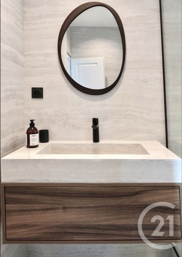 Appartement F2 à louer - 2 pièces - 35.13 m2 - NEUILLY SUR SEINE - 92 - ILE-DE-FRANCE - Century 21 Victor Hugo - Trocadéro