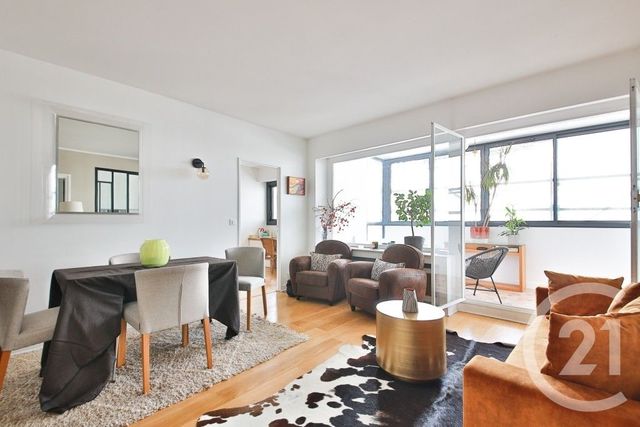 Appartement F2 à vendre - 2 pièces - 70.9 m2 - PARIS - 75015 - ILE-DE-FRANCE - Century 21 Victor Hugo - Trocadéro