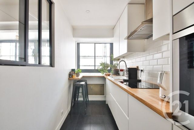 Appartement F2 à vendre - 2 pièces - 70.9 m2 - PARIS - 75015 - ILE-DE-FRANCE - Century 21 Victor Hugo - Trocadéro