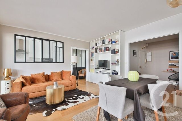 Appartement F2 à vendre - 2 pièces - 70.9 m2 - PARIS - 75015 - ILE-DE-FRANCE - Century 21 Victor Hugo - Trocadéro