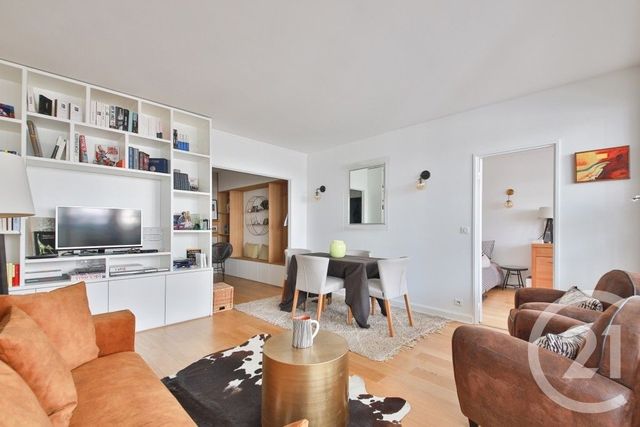 Appartement F2 à vendre - 2 pièces - 70.9 m2 - PARIS - 75015 - ILE-DE-FRANCE - Century 21 Victor Hugo - Trocadéro