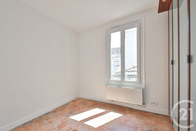 Appartement F2 à vendre - 2 pièces - 37.6 m2 - PARIS - 75015 - ILE-DE-FRANCE - Century 21 Victor Hugo - Trocadéro