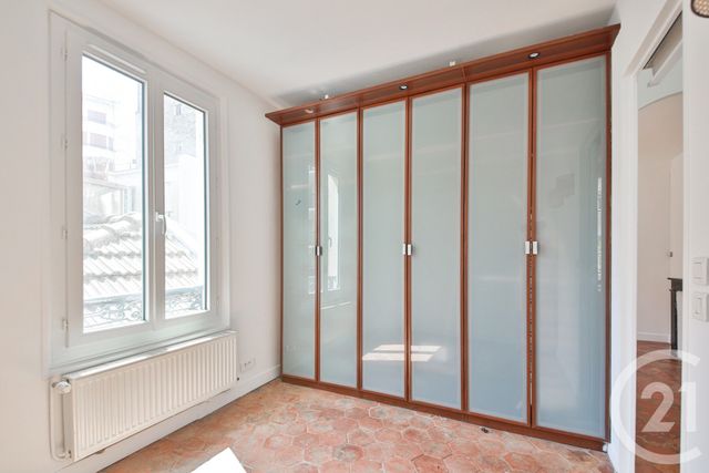 Appartement F2 à vendre - 2 pièces - 37.6 m2 - PARIS - 75015 - ILE-DE-FRANCE - Century 21 Victor Hugo - Trocadéro