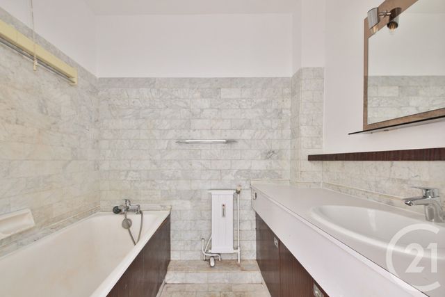 Appartement F3 à vendre - 3 pièces - 70.56 m2 - PARIS - 75015 - ILE-DE-FRANCE - Century 21 Victor Hugo - Trocadéro