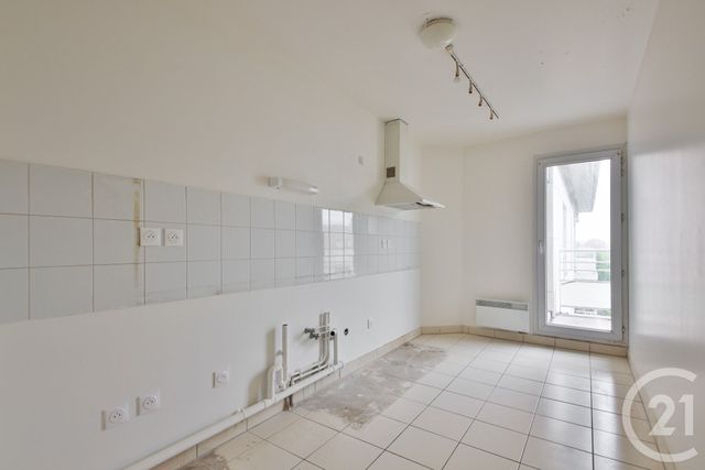 Appartement F4 à vendre - 4 pièces - 107.93 m2 - SURESNES - 92 - ILE-DE-FRANCE - Century 21 Victor Hugo - Trocadéro