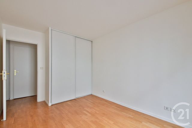 Appartement F2 à vendre - 2 pièces - 50.23 m2 - SURESNES - 92 - ILE-DE-FRANCE - Century 21 Victor Hugo - Trocadéro