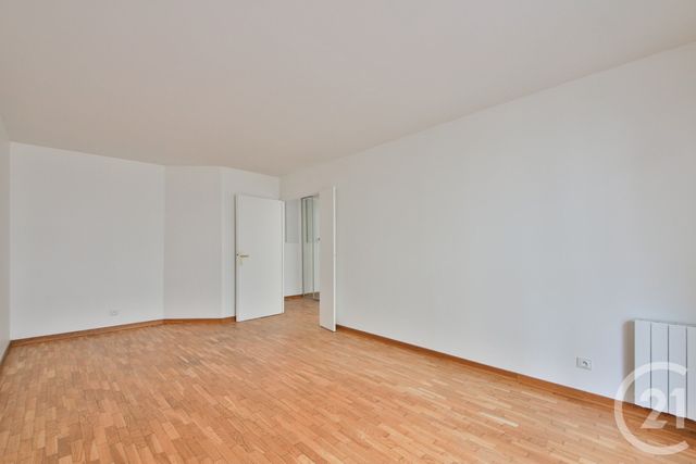 Appartement F2 à vendre - 2 pièces - 50.23 m2 - SURESNES - 92 - ILE-DE-FRANCE - Century 21 Victor Hugo - Trocadéro