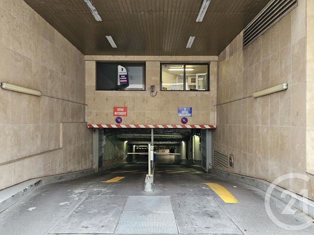 parking à louer - 11.63 m2 - PARIS - 75016 - ILE-DE-FRANCE - Century 21 Victor Hugo - Trocadéro