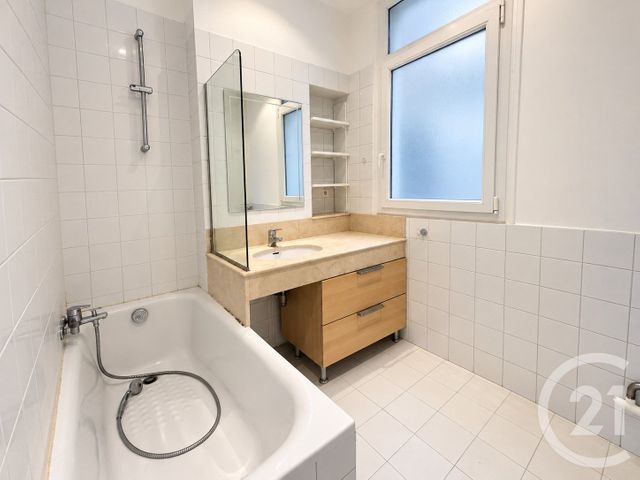 Appartement F3 à louer - 3 pièces - 56.22 m2 - PARIS - 75016 - ILE-DE-FRANCE - Century 21 Victor Hugo - Trocadéro