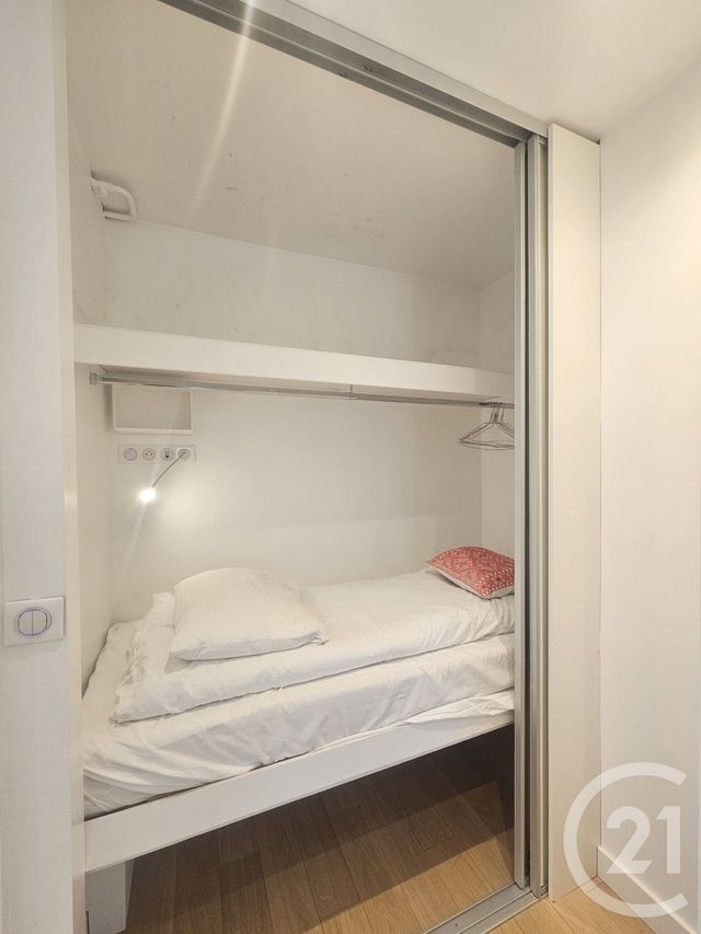 Appartement F2 à louer - 2 pièces - 54.7 m2 - PARIS - 75016 - ILE-DE-FRANCE - Century 21 Victor Hugo - Trocadéro