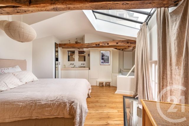 Appartement Duplex à vendre - 3 pièces - 77.12 m2 - PARIS - 75009 - ILE-DE-FRANCE - Century 21 Victor Hugo - Trocadéro