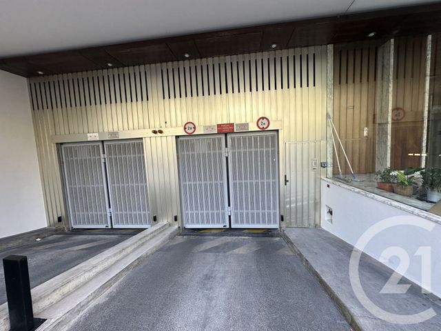 parking à louer - 12.17 m2 - PARIS - 75016 - ILE-DE-FRANCE - Century 21 Victor Hugo - Trocadéro