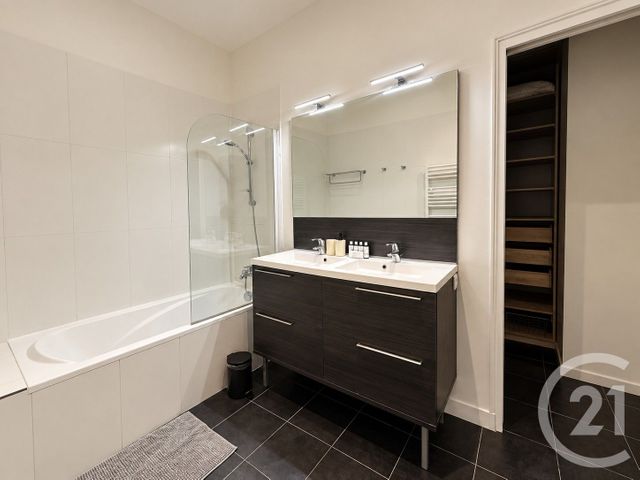Appartement F4 à louer - 4 pièces - 83.9 m2 - PARIS - 75016 - ILE-DE-FRANCE - Century 21 Victor Hugo - Trocadéro