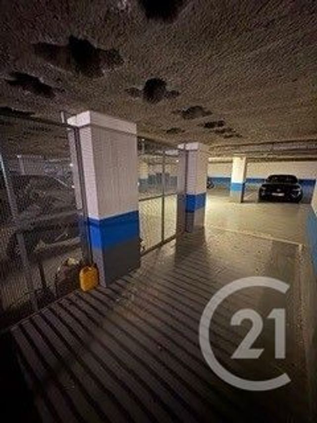 parking à vendre - 10.6 m2 - PARIS - 75016 - ILE-DE-FRANCE - Century 21 Victor Hugo - Trocadéro