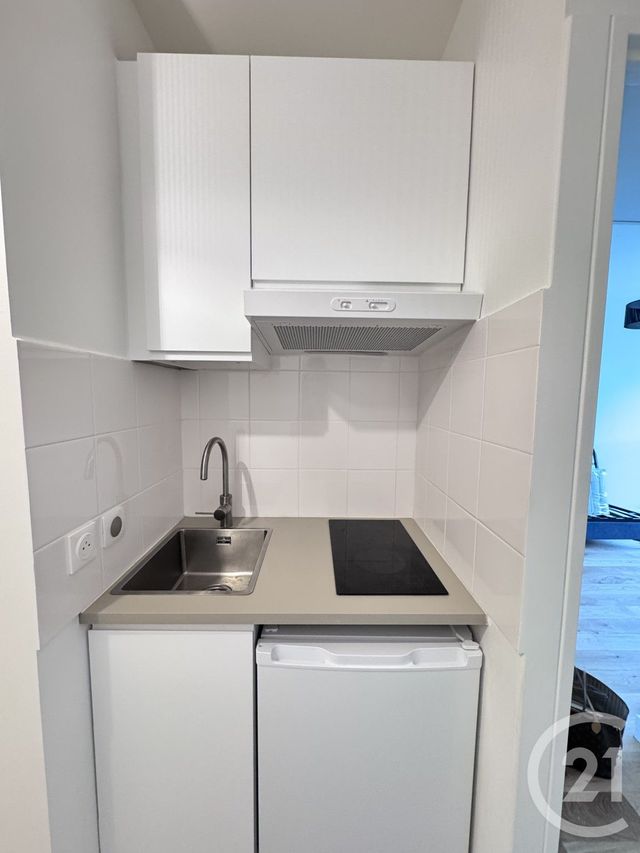 Appartement Studio à louer - 1 pièce - 20.0 m2 - NEUILLY SUR SEINE - 92 - ILE-DE-FRANCE - Century 21 Victor Hugo - Trocadéro