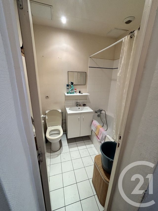 Appartement F2 à vendre - 2 pièces - 38.02 m2 - PARIS - 75011 - ILE-DE-FRANCE - Century 21 Victor Hugo - Trocadéro