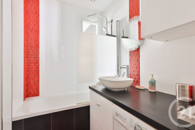 Appartement F5 à vendre - 5 pièces - 106.35 m2 - PARIS - 75016 - ILE-DE-FRANCE - Century 21 Victor Hugo - Trocadéro