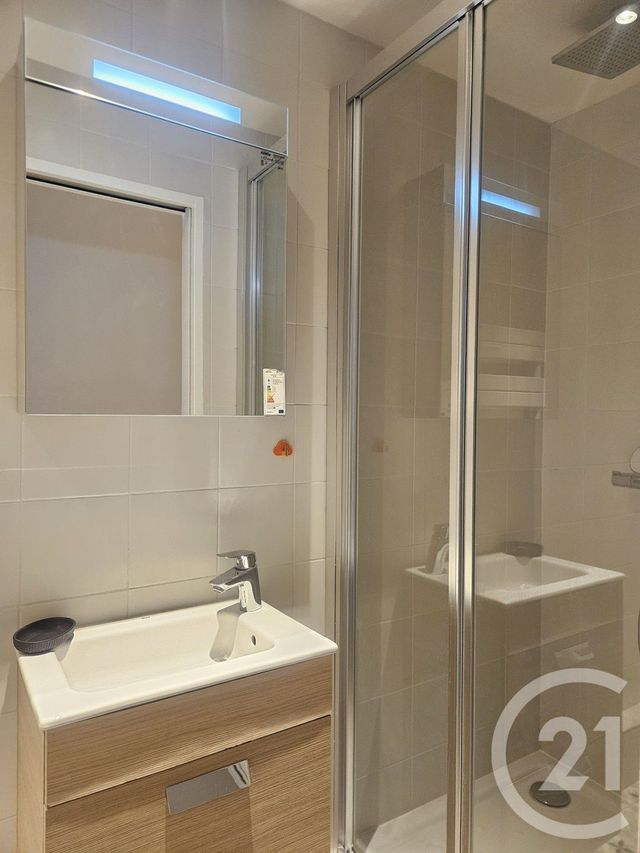 Appartement F3 à louer - 3 pièces - 87.19 m2 - PARIS - 75016 - ILE-DE-FRANCE - Century 21 Victor Hugo - Trocadéro