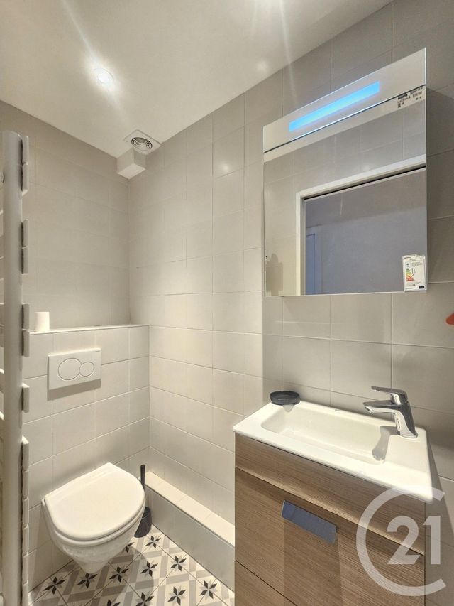 Appartement F3 à louer - 3 pièces - 87.19 m2 - PARIS - 75016 - ILE-DE-FRANCE - Century 21 Victor Hugo - Trocadéro